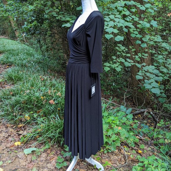 NORMA KAMALI Super Flair Dress in Black Size Medium - Picture 4 of 8